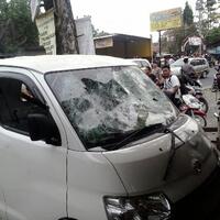 fans-pdip-vs-fans-prabowo-di-jogja