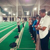 jokowi-jadi-imam-salat-di-masjid-agung-al-falah-jambi