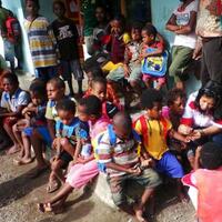 white-campaign-prabowo-dan-gerindra-jadi-bapak-asuh-bagi-8000-anak-papua