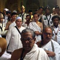 panasbung-mulai-panik-duh-pakaian-ihrom-jokowi-salah-saat-umroh