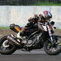 share-info-serba-serbi-ktm-duke-125--200