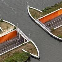 jembatan-ini-menipu-kita-gan