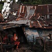 pesan-untuk-capres-saking-miskinnya-nenek-ginem-makan-bangkai