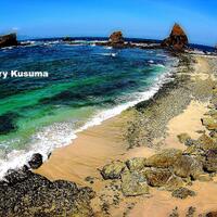 papuma-jember-pantai-terindah-di-jawa-timur