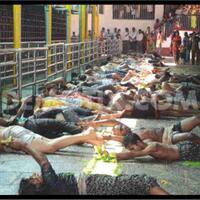 ritual-unik-mandi-air-ludah-di-india