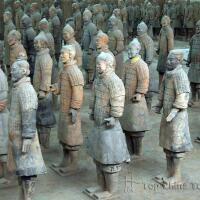 orasi-di-depan-gedung-mk-massa-prabowo-kami-akan-berdiri-sampai-besok