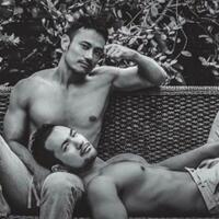 tak-ingin-ketahuan-pria-ini-mencuri-dengan-telanjang