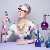 unik-gan-ada-kalung-liontin-bermotif-senyawa-kimia