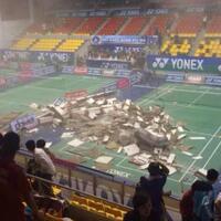 atap-stadion-runtuh-pertandingan-vietnam-grand-prix-2014-dihentikan-sementara