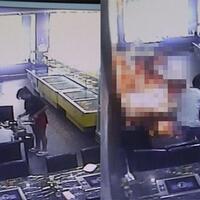 tragis-gadis-cantik-ini-terbakar-hidup2-saat-kompor-dimsum-meledak