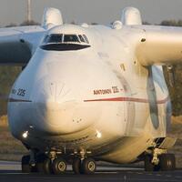 pesawat-cargo-terbesar-di-dunia