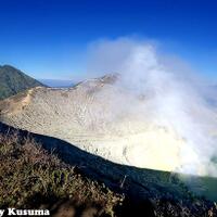 travels-to-hell-inside-indonesia-s-ijen-volcano