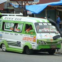 7-kehebatan-sopir-angkot-yang-harus-agan-tau