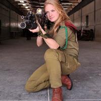 wiu-woman-in-unifporm