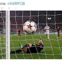 spectre-soccer-room-2014-2015------part-1