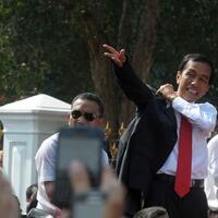 3-hari-jadi-presiden-jokowi-tabrak-protokoler-ketat-istana