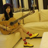 cewek-cantik-jago-musik-ini-lebih-cadas-lagi-gan-bening-inside