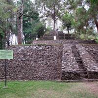 belitan-misteri-candi-candi-buatan-alien-di-indonesia