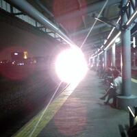 hati-hati-hunting-foto-di-stasiun-kereta