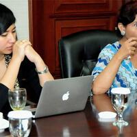 trit-igo--mengenal-si-cantik-asisten-menteri-susi-pudjiastuti