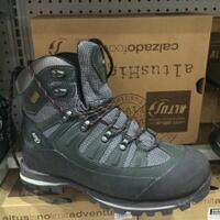all-about-sepatu-trekking