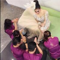 penyembah-wowo-wiwi-masuk-foto-syahrini-disembah-menuai-kecaman