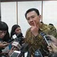 ketika-ahok-tertawa-komentari-gubernur-tandingan-besutan-fpi