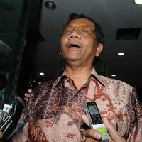 diperiksa-kpk-soal-sengketa-pilkada-tapteng-mahfud-md-bungkam