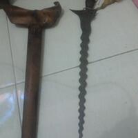 tanya-keris