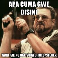 alasan-kenapa-orang-gak-suka-selfie