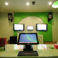 studio-music-melly-glow