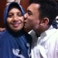 kaskus-kiss-your-mom-photo-competition