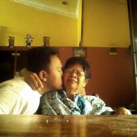 kaskus-kiss-your-mom-photo-competition