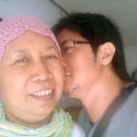 kaskus-kiss-your-mom-photo-competition