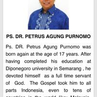 foto-habib-rizieq-dan-pdt-gilbert-bergandeng-tangan-dipuji