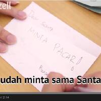 ariana-grande-santa-tell-me-parodi--natal-jomblo