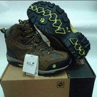 all-about-sepatu-trekking