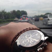 tunjangan-hari-ini--tunjukkan-jam-tangan-agan--biar-happy