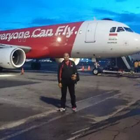 mergedditemukan-korban-pesawat-airasia-mengapung-di-laut-30-12-2014