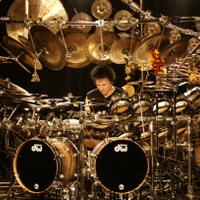 drummer-terbaik-beserta-drum-set-nya