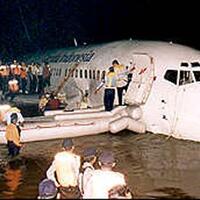 10-kecelakaan-pesawat-tragis