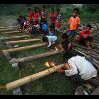 hubungan-yang-erat-antara-masyarakat-indonesia-dengan-pohon-bambu