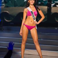 miss-universe-preliminary-swimsuit-competition-2015