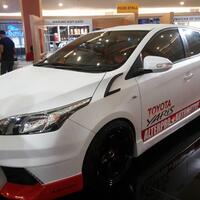 modifikasi-modifikasi-keren-toyota-yaris-show-off-2015