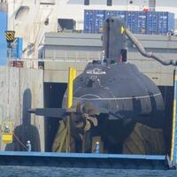 foto-vietnamese-kilo-sub-quothaiphongquot-floated-off-heavy-lift-ship-quotrolldock-starquot