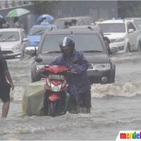 berita-foto-sampaikan-pada-panasbung-ini-bukan-banjir-hanya-genangan-saja