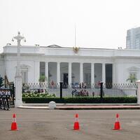 mulai-panik-panglima-tni-danjen-kopassus-dan-pangkostrad-datangi-istana