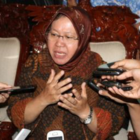 ibu-risma-menjadi-walikota-terbaik-ketiga-di-dunia