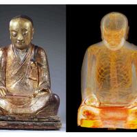 ternyata-patung-buddha-ini-berisi-mumi-didalamnya