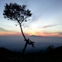 bukit-sikunir-dan-sunrise-terbaik-di-jawa-tengah